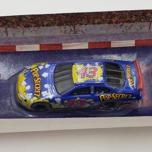 Richard Petty #43 NASCAR Die Cast Car 1/64th Pop Secret Advertising Promo NIB